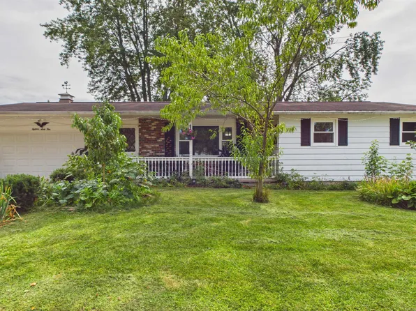 1864 Neal Ct, Green Bay, WI 54302