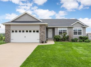 5045 Prairie Trl, Marion, IA 52302