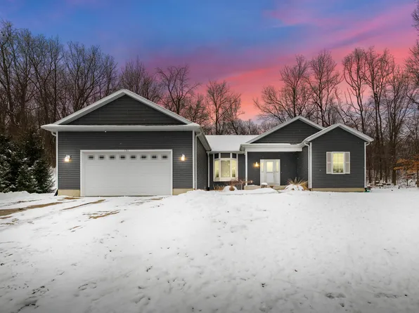 151 Station Hill St, Galesburg, MI 49053