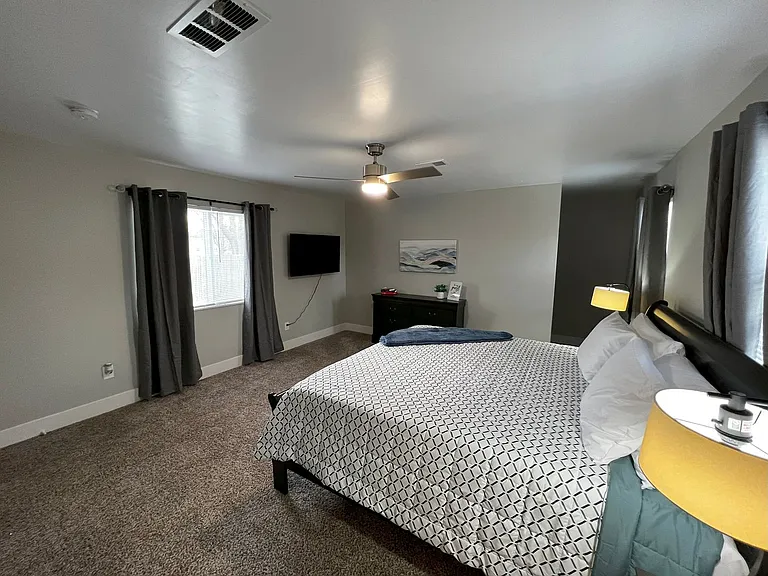 956 Olympia Dr — Photo 56