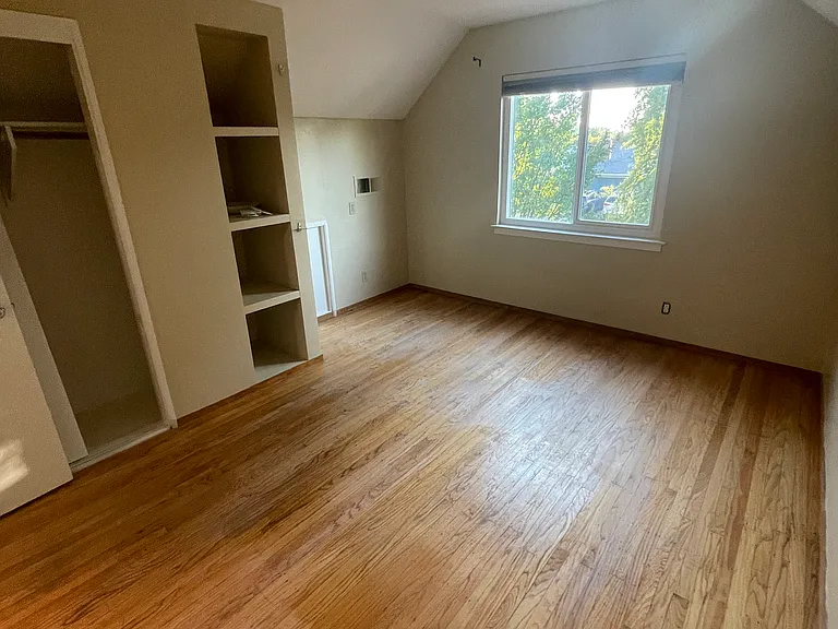 1816 Richmond St — Photo 11