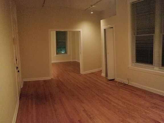 2nd image of 1946 N Sheffield Ave #2