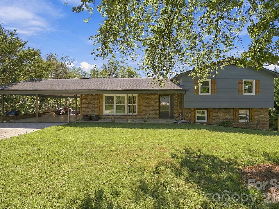 1st image of 2935 Palmer Pl