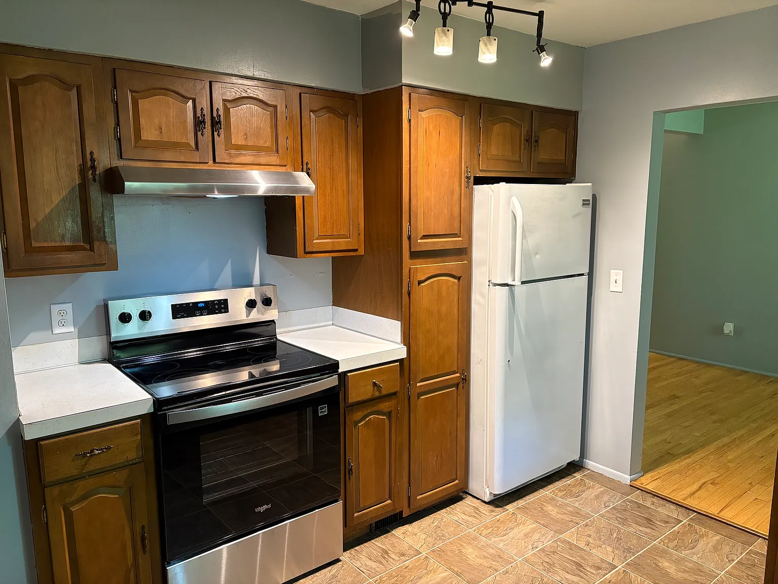 4 bed, 2000 sqft, $2,000 — Photo 3