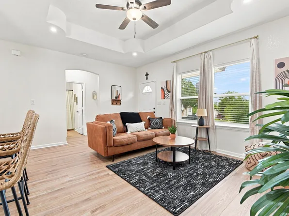 206 CHICKERING AVE, San Antonio, TX 78210