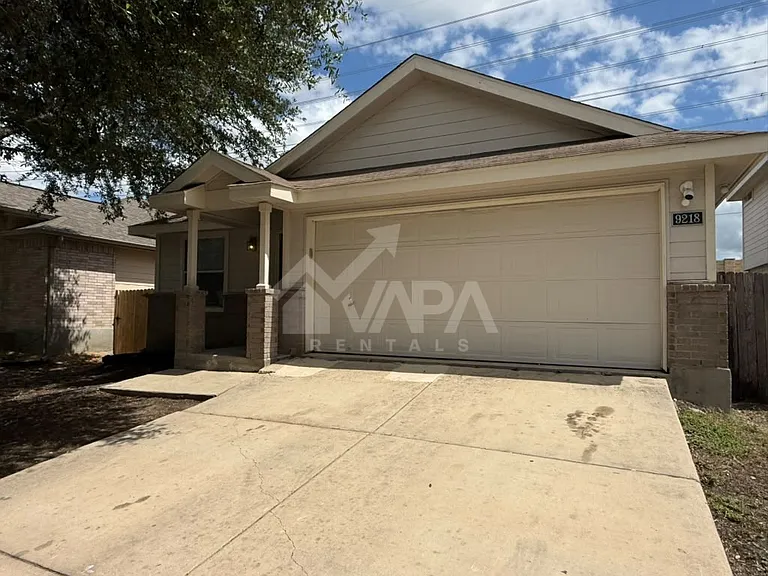 9218 Everton — Photo 2