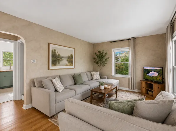 960 Hall Ave, West Saint Paul, MN 55118