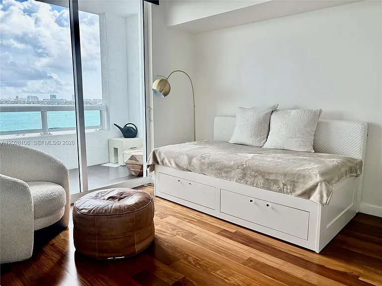 1800 N Bayshore Dr #905 — Photo 21
