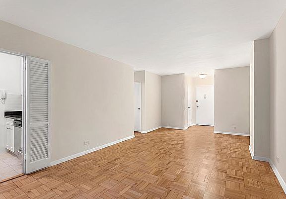 4th image of 69 5th Ave APT 4B