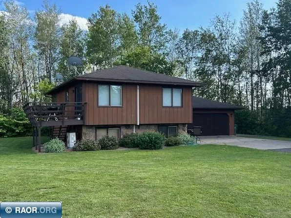 802 W 39th St, Hibbing, MN 55746