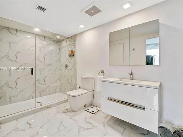 495 Brickell Ave #CU-2804 — Photo 24