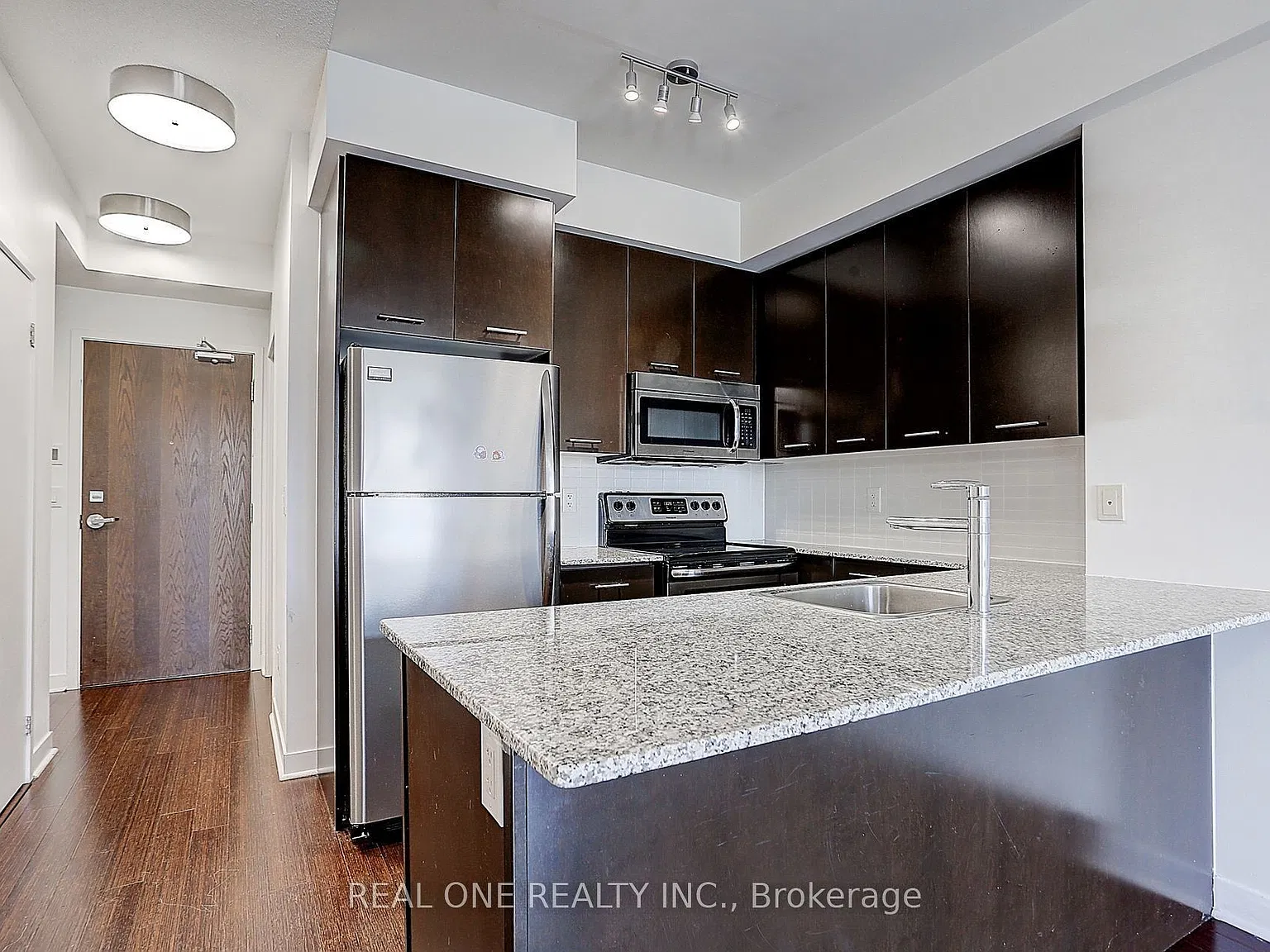 Limelight North — Photo 3