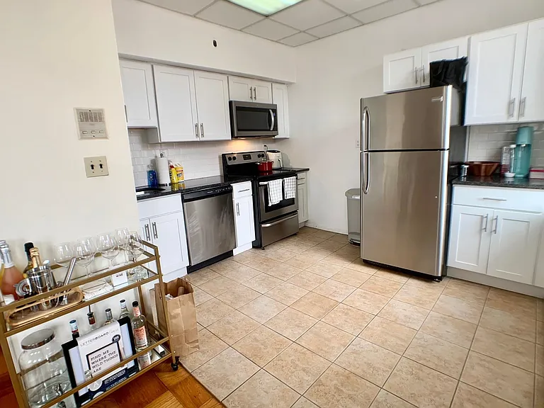 939 Washington St #C1 — Photo 1