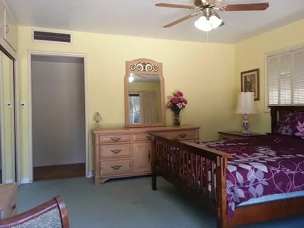 4 bed, 3000 sqft, $765 — Photo 3