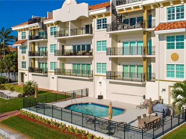 312 8th Ave N APT 202, Tierra Verde, FL 33715