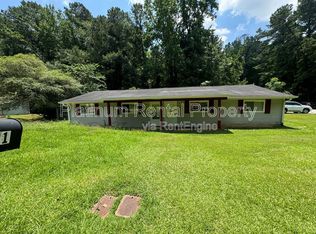 541 Springwoods Dr, Forest Park, GA 30297