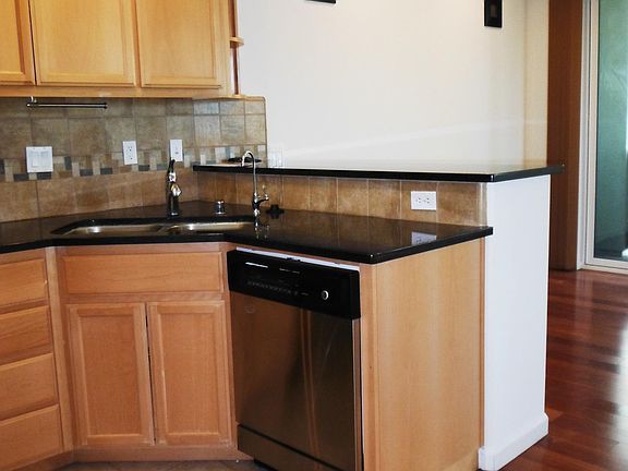 4th image of 662 Luna Park Dr