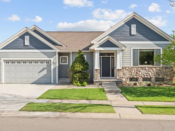 11614 Laketowne Vw, Albertville, MN 55301