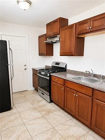 5731 Dimaggio Pl — Photo 3