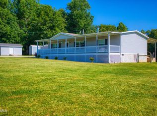 658 Pilot Mountain Rd, Sunbright, TN 37872