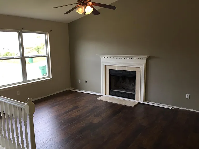 127 Fenton Xing — Photo 8