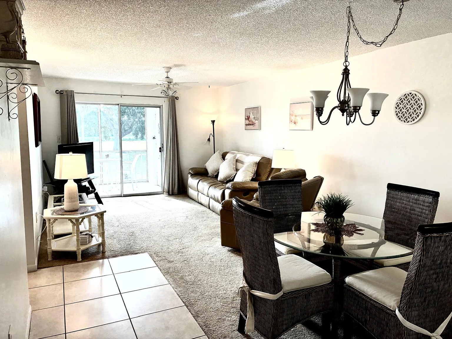 2 bed, 951 sqft, $1,400 — Photo 2