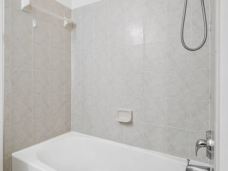 7720 Spoleto Ln — Photo 23