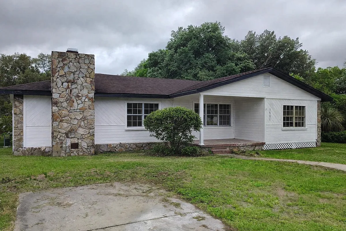 Building Photo - W Trapnell Rd