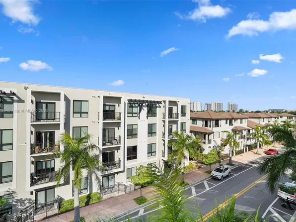 8265 NW 41st St #C-403, Miami, FL 33166