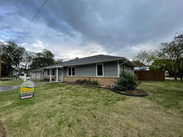 225 S Culp St, Russell, KS 67665