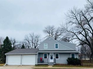 207 Silver St E, Mapleton, MN 56065
