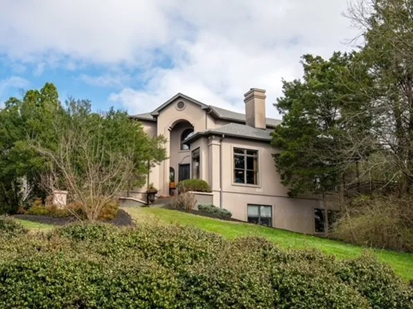 51 Park Crescent Cir, Nashville, TN 37215