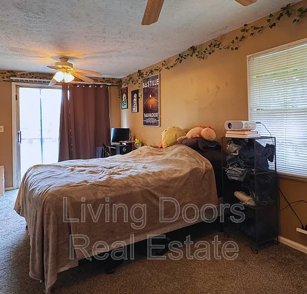 2301 South St — Photo 11