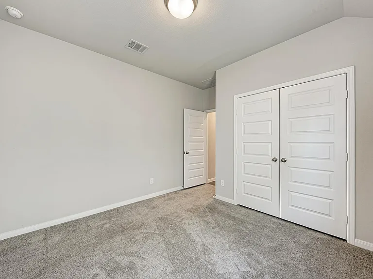 144 Danielson St — Photo 17