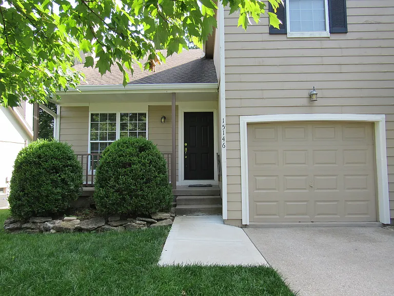 15146 Glenwood Ave #15146 — Photo 1