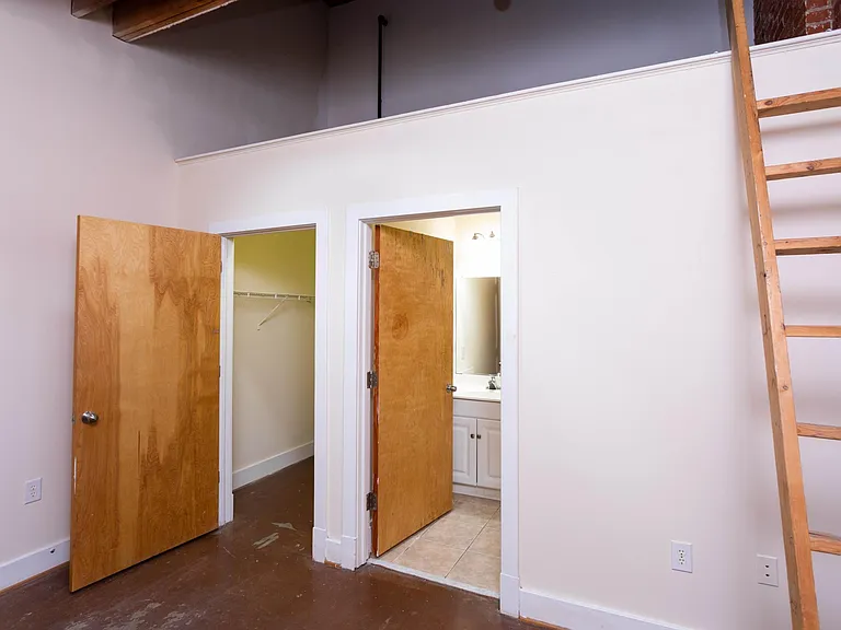 Apartment 113