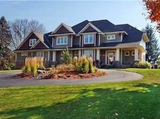 3103 Brooks Ln, Wayzata, MN 55391