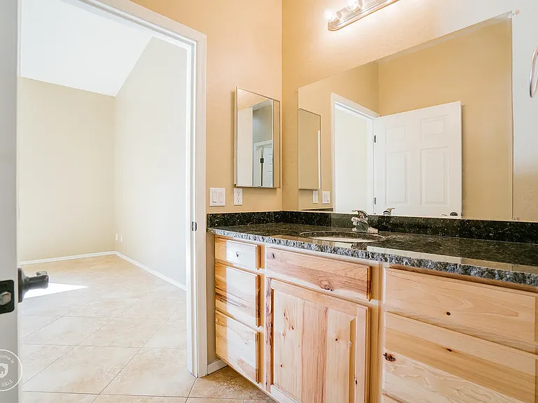 8971 W Northview Ave — Photo 9