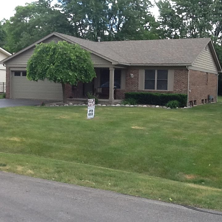 1st image of 40559 Oakwood Dr