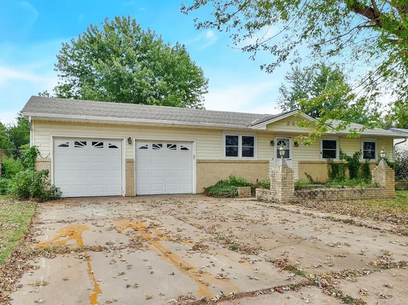 234 N Delos Ave, Haysville, KS 67060