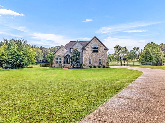 3rd image of 827 Buckshot Ct