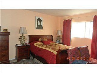 5th image of 5328 Newcastle Ave Unit 24