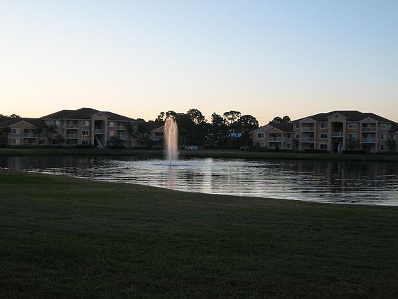 5th image of 301 SW Palm Dr APT 104