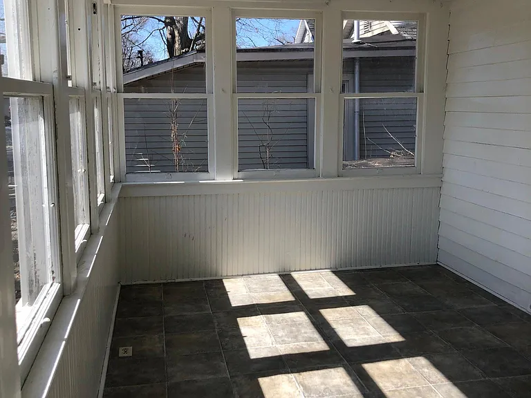 910 E Fort Wayne St — Photo 12