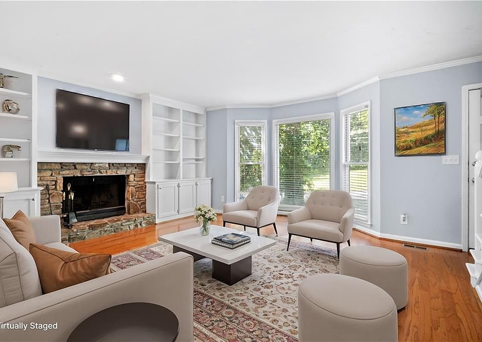 1st image of 661 N Parkwood Rd #C