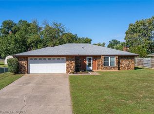 411 Woodland Hills Blvd, Roland, OK 74954