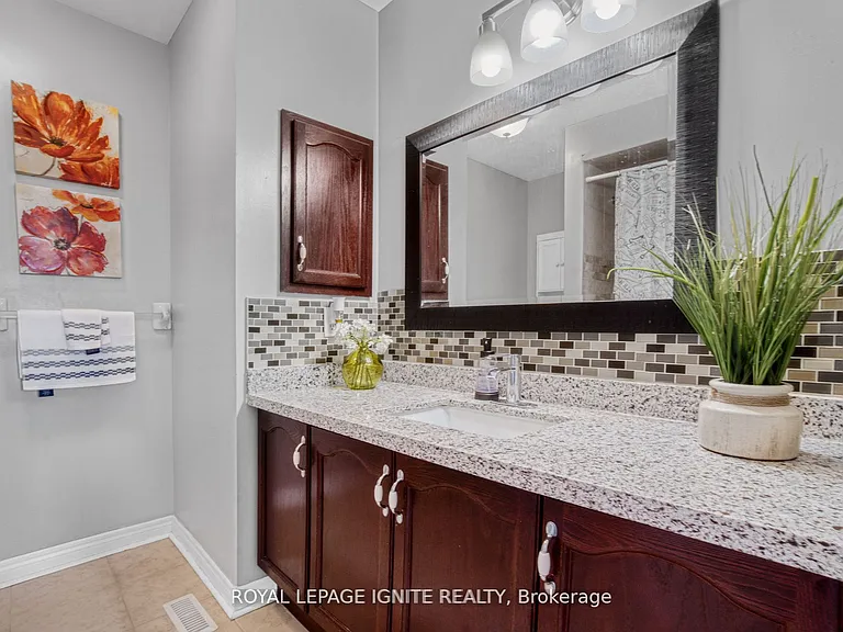 50 Marycroft Ct #UPPER — Photo 18