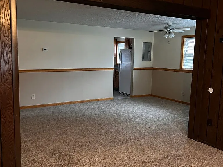155 N Roanoke Ave — Photo 21