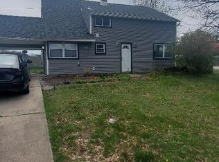 84 Whitewood Dr, Levittown, PA 19057