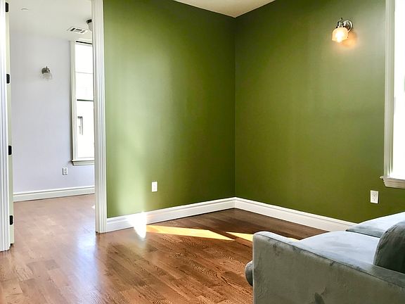 4th image of 236 Meserole St #B3